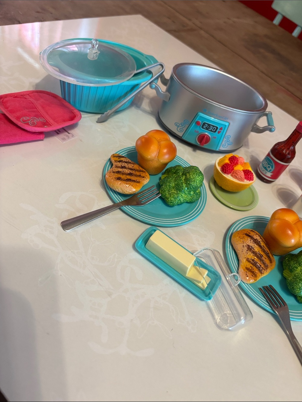 American Girl Doll crockpot dinner set Excellent condition - Picture 7 of 9